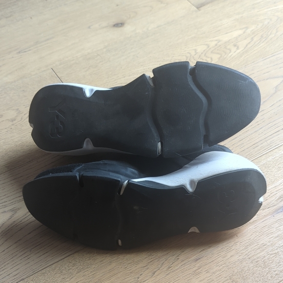 Y-3 Black and White Men's Sneakers - Picture 3 of 6